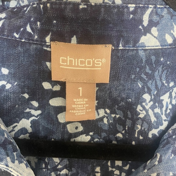 Chico’s Blue Pattern Pull on Shirt - Picture 4 of 5